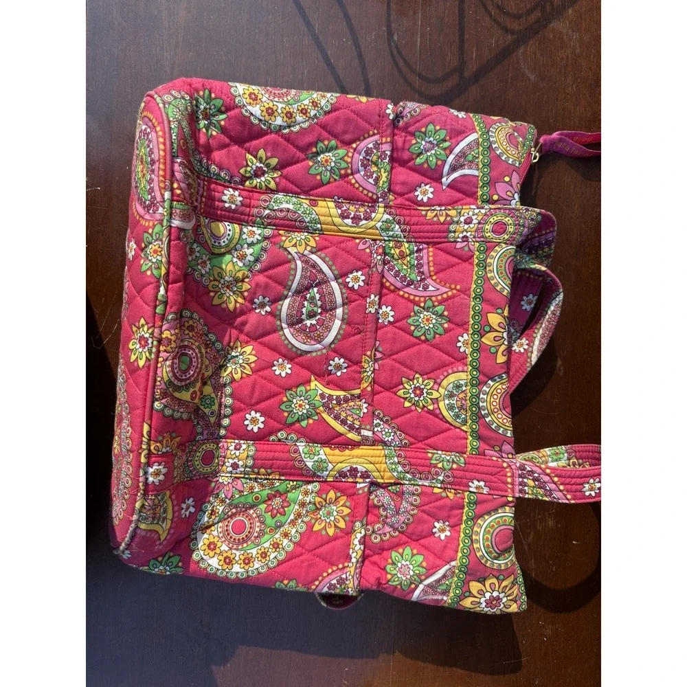 Bella Taylor Quilted Shoulder Tote